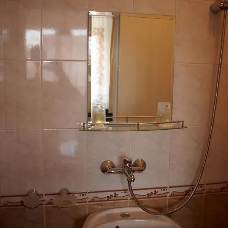 Georgievi 3*